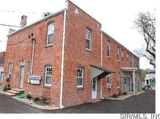 201 E Market St APT D, Troy, IL