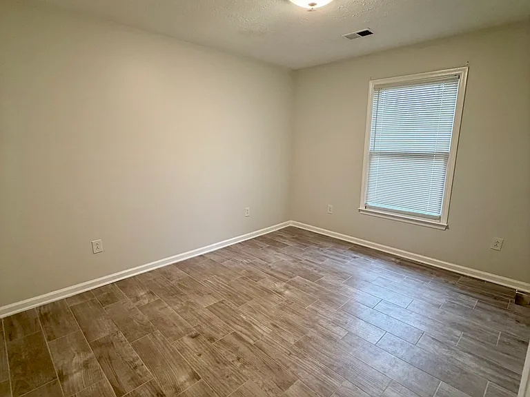 4728 Hartland Pkwy — Photo 8