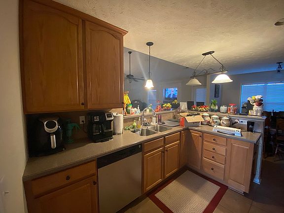 2nd image of 821 Camwheel Dr