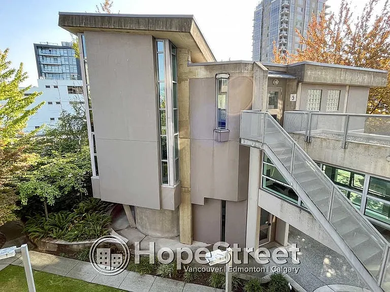 1633 W 8th Ave #304 — Photo 21