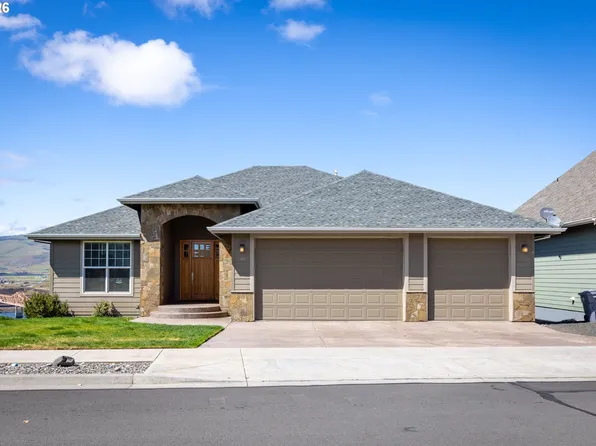 397 Summit Ridge Dr, The Dalles, OR 97058