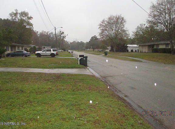 2nd image of 1919 Rayben Dr