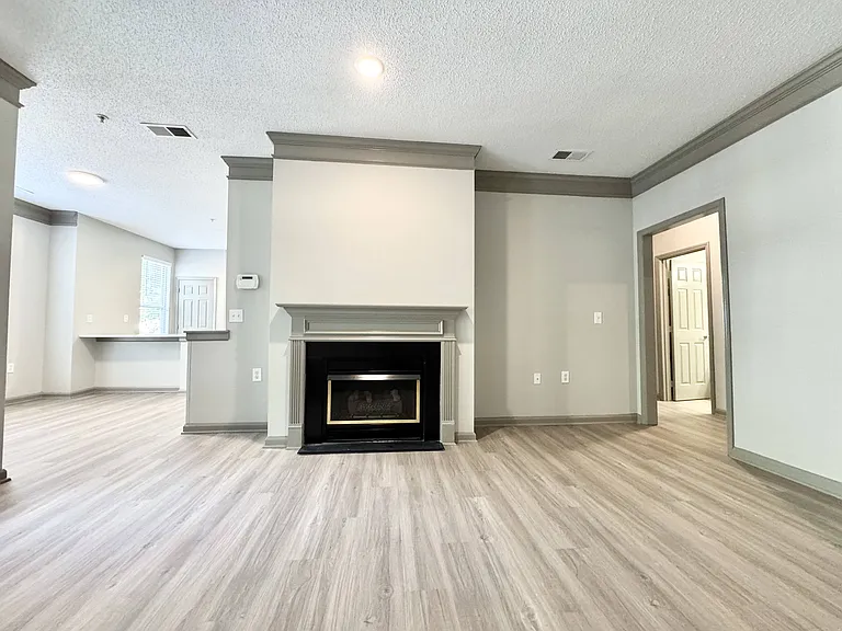 Brookberry Park Apartments — Photo 10