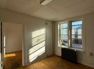 277 Balmoral St, Winnipeg, MB R3C1X7