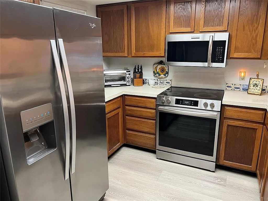 2 bed, 2.0 bath, 888 sqft, $1,800 — Photo 3