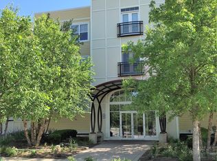 977 Harris Rd UNIT 11, Grayslake, IL 60030