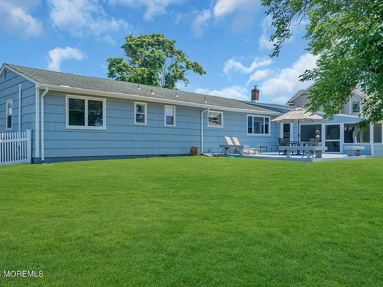 10 Harbour Way — Photo 35