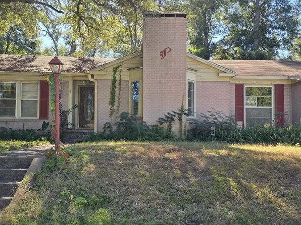 1314 S Azalea Dr, Tyler, TX 75701