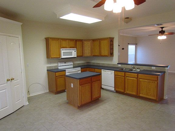 4th image of 101 Sierra Ct
