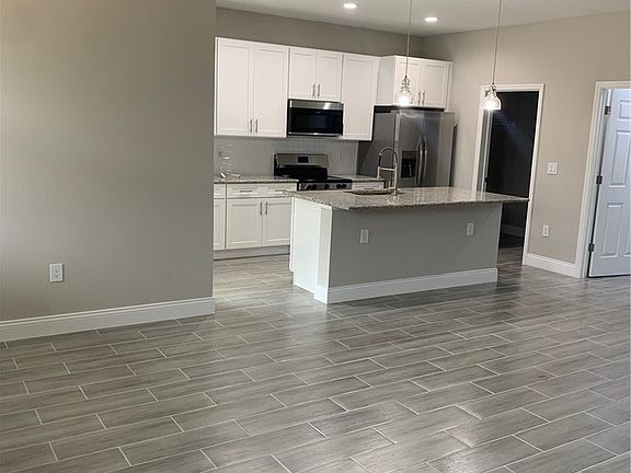 5th image of 8031 Melody Cir