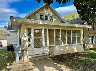 1614 W 5th St, Winona, MN 55987