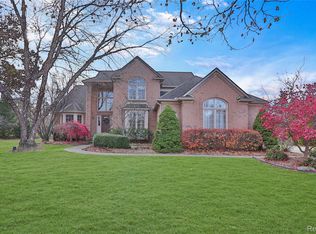 22437 Moorgate St, Novi, MI 48374
