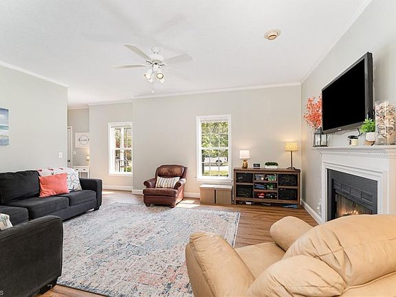 5th image of 4409 Laurel Run Dr