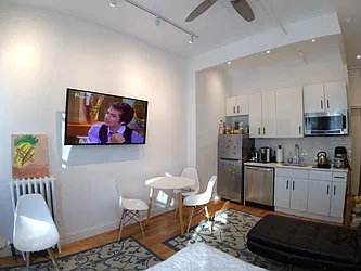 Rented by Piere Michel