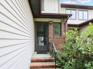 45 Saxonney Cir, Flemington, NJ 08822