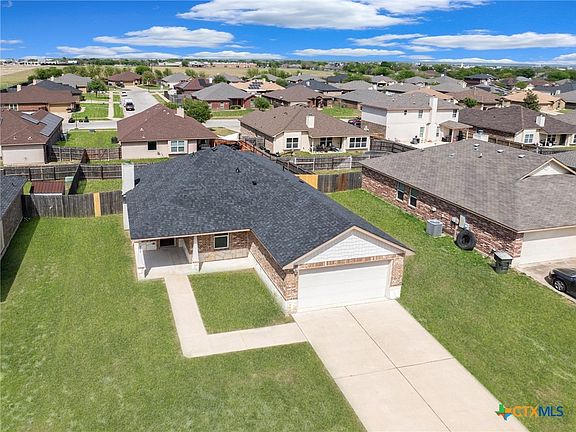 2nd image of 603 W Vega Ln