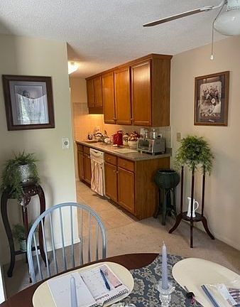3rd image of 220 Bedford St #91
