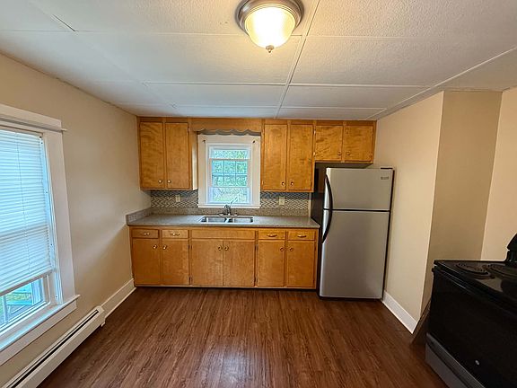 2nd image of 25 Union St #2