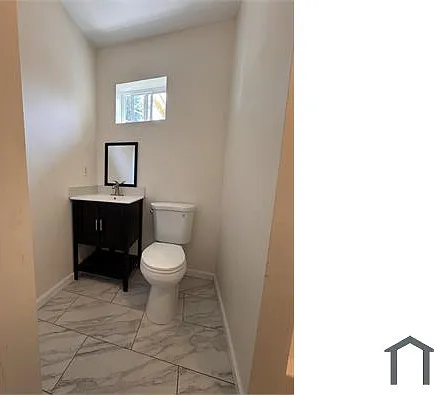 21 Bronson St #A — Photo 2