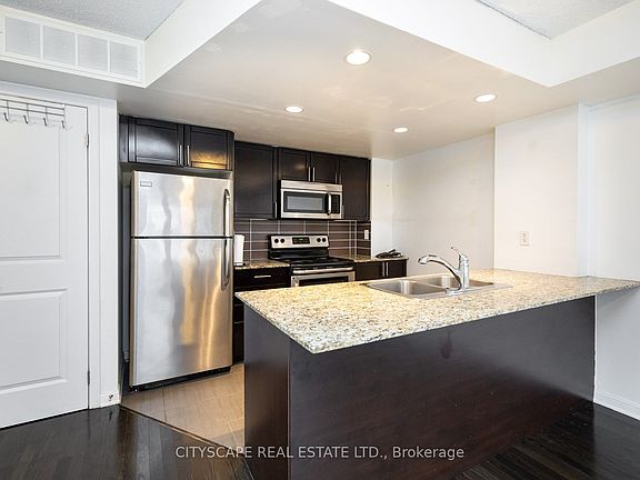 5th image of 12 Foundry Ave #242