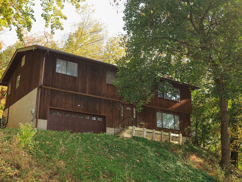 1st image of 15 Round Hill Dr