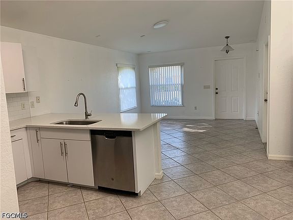 5th image of 1242 SE 24th Ave