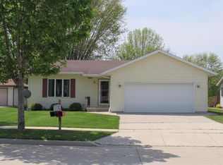 1902 Pleasant St, Manitowoc, WI 54220