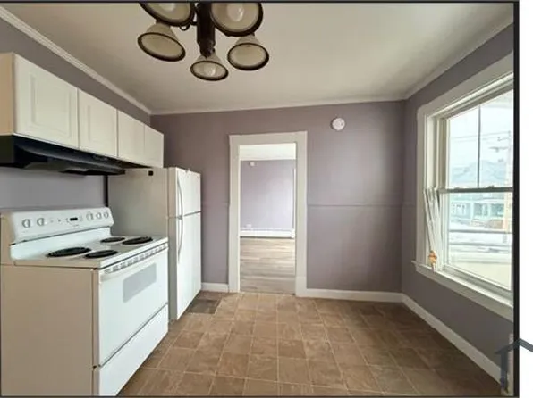 408 Kelley St, Manchester, NH 03102