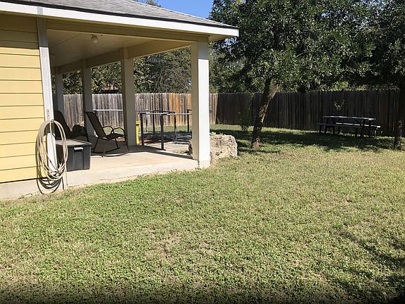 4th image of 2522 Holly Hill Dr