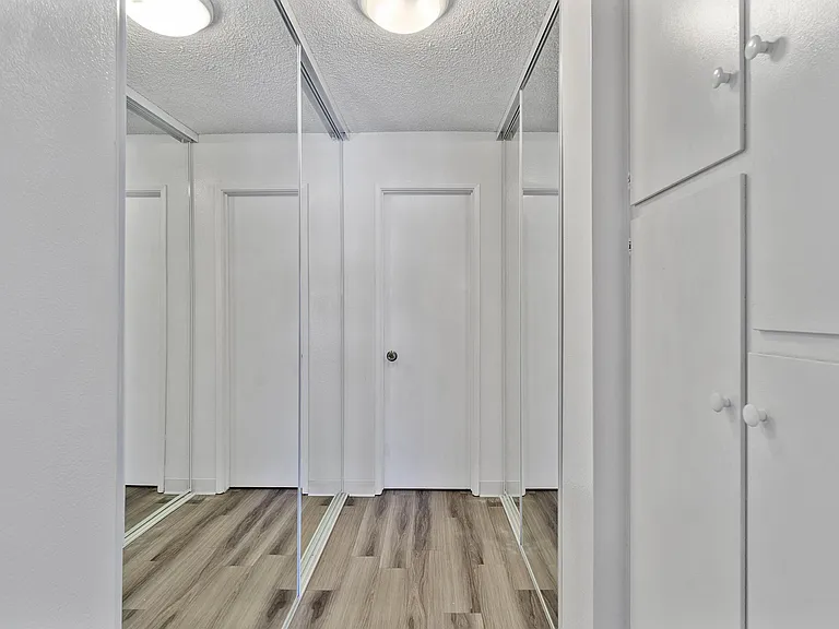 7614 Parkway Dr — Photo 24