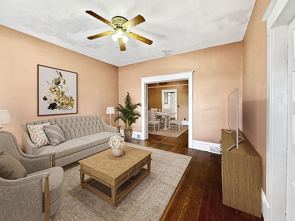 2nd image of 220 S Crosby St