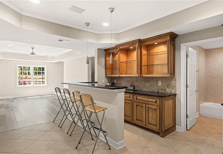 1235 Longpointe Pass — Photo 16