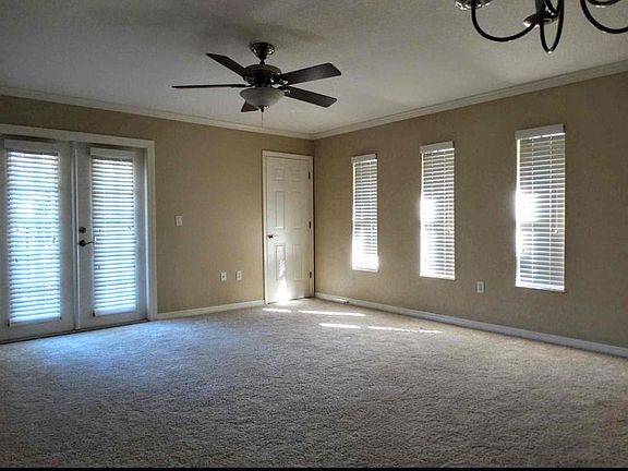 5th image of 714 Lyndhurst St Unit 521
