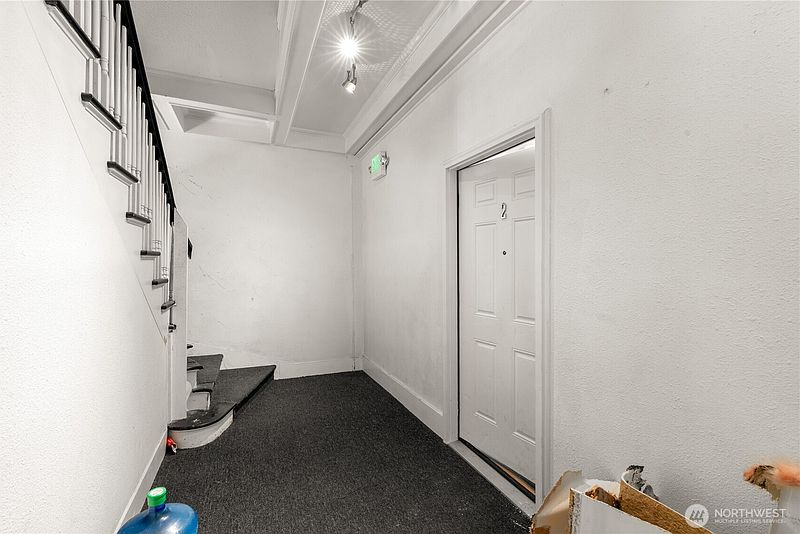 3rd image of 220 W 4th Street