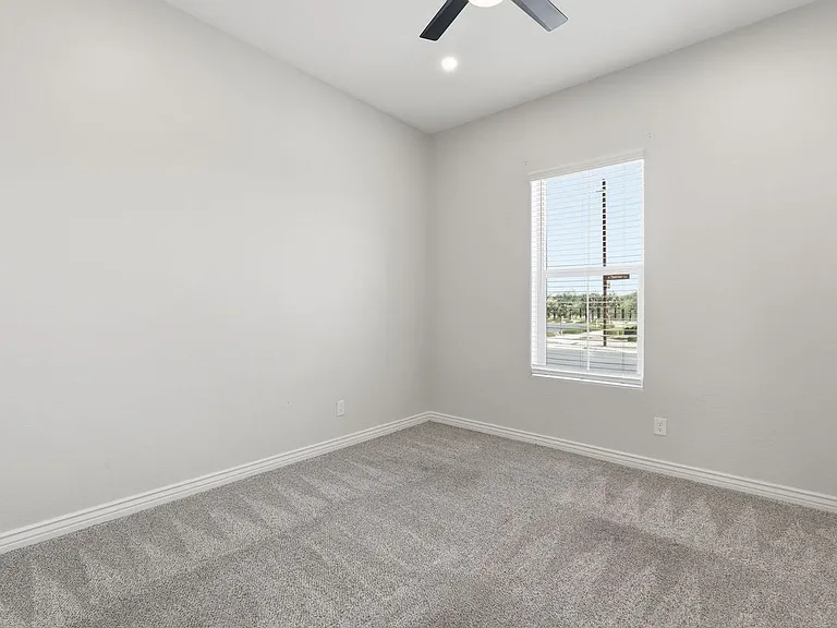 10631 E Thatcher Ave — Photo 16