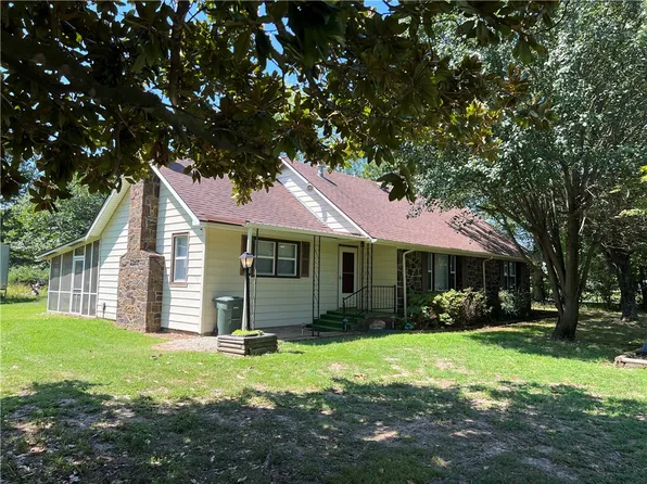 8049 W Wedington Dr, Fayetteville, AR 72704