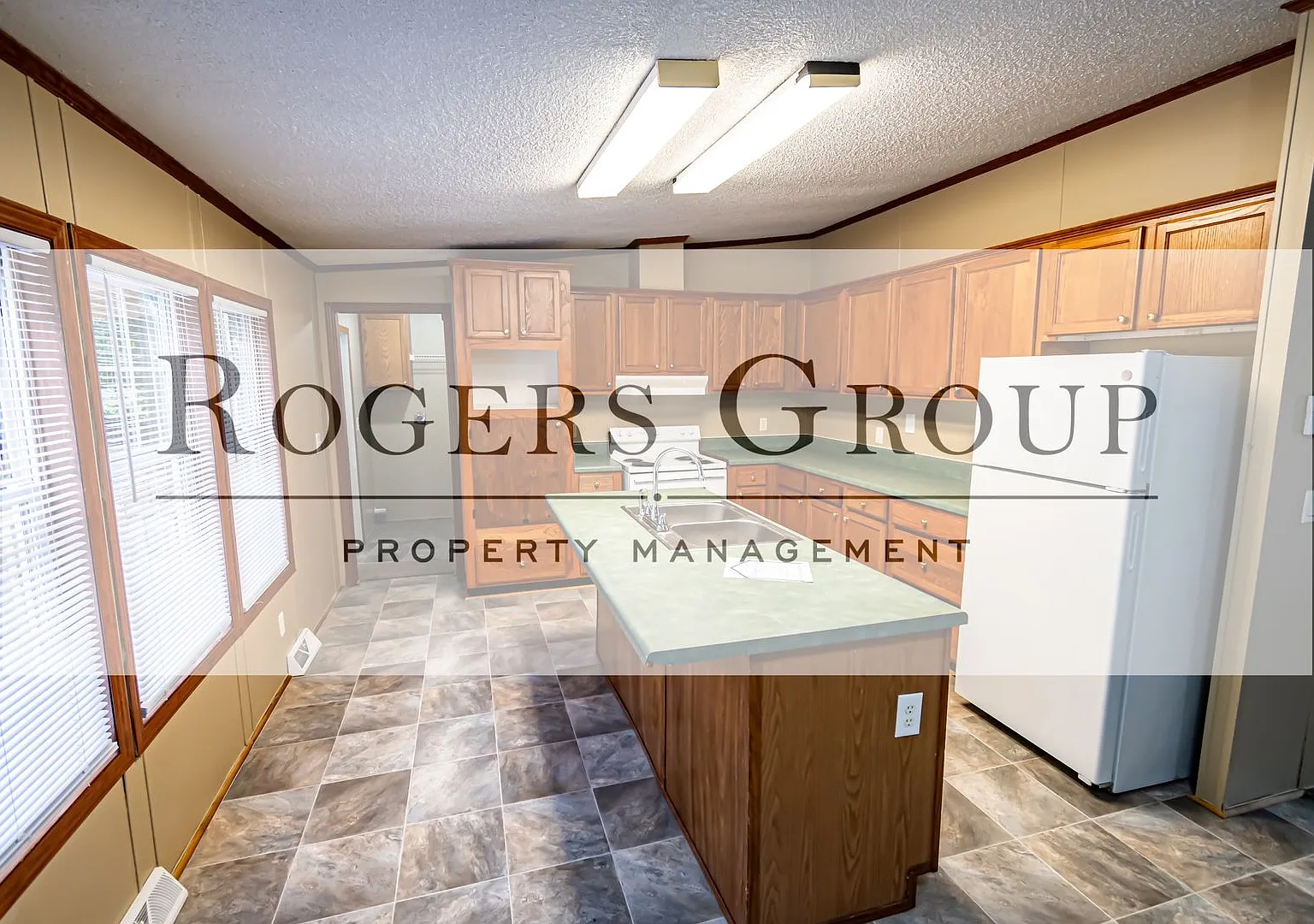 3 bed, 2.0 bath, 1736 sqft, $1,395 — Photo 2