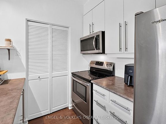 5th image of 150 Caroline Ave #203