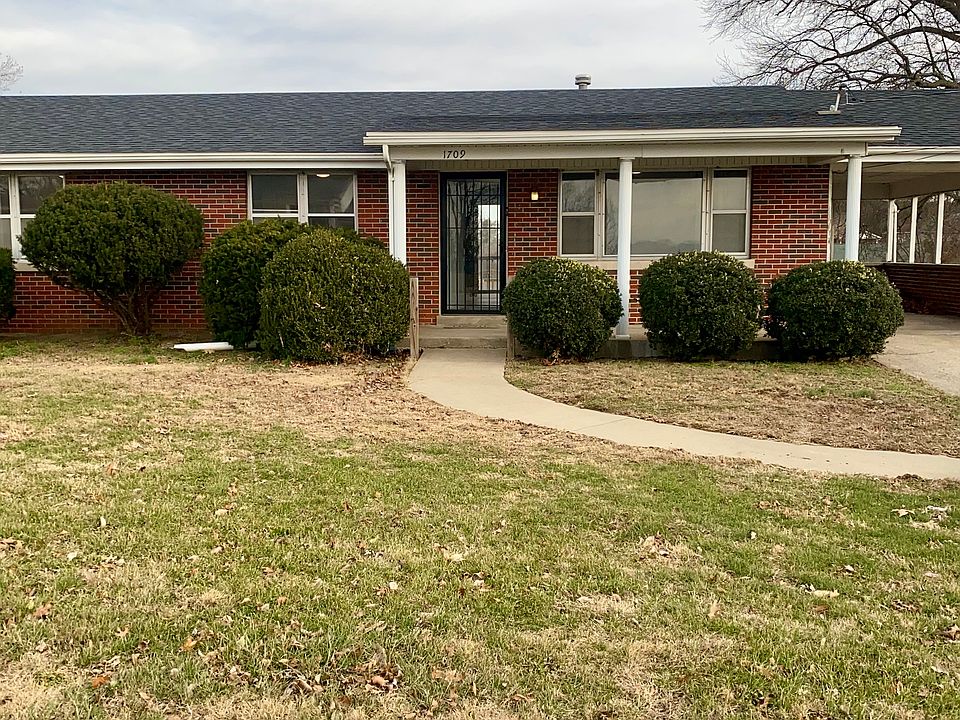 1st image of 1709 Southwest Blvd