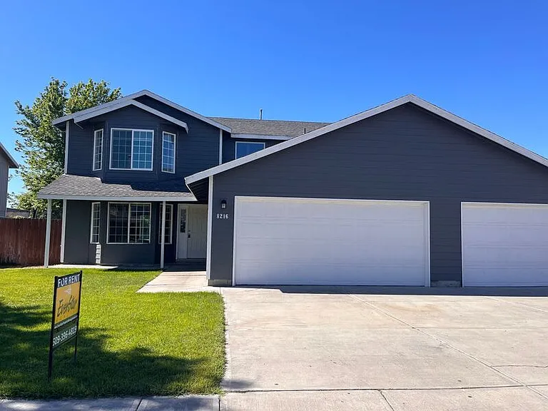 8216 Quatsino Dr — Photo 2