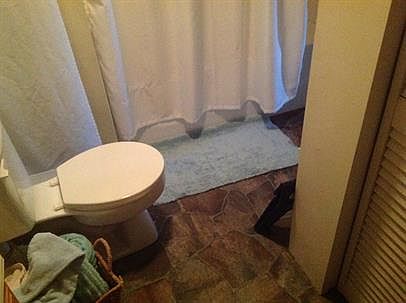 5th image of 437 Baird St #B
