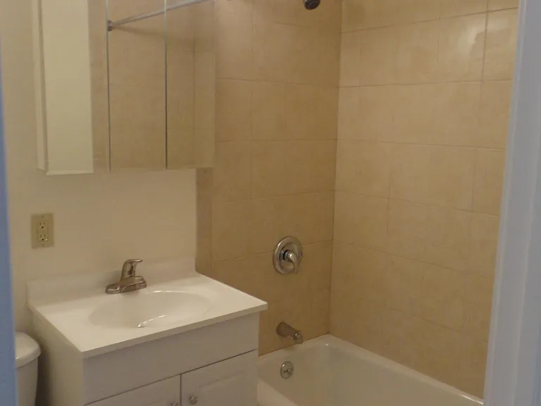 Soundview Apartments — Photo 14