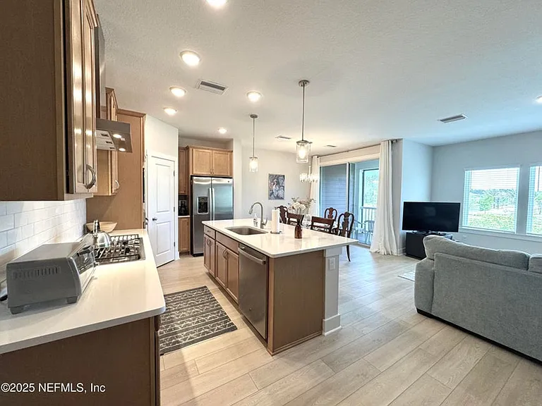 9860 Element Rd — Photo 2