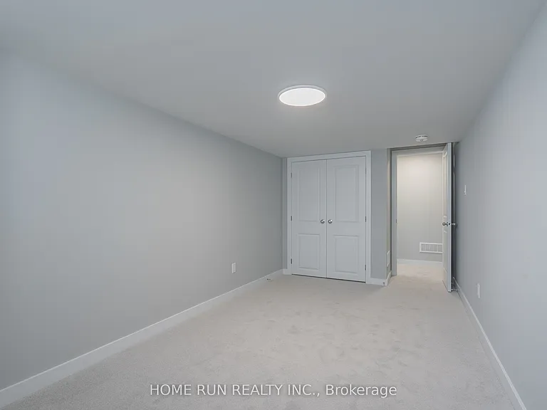 271 Ketchikan Cres — Photo 44