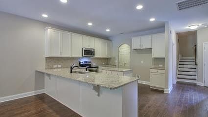 4th image of 330 Carellton Dr Lot 320