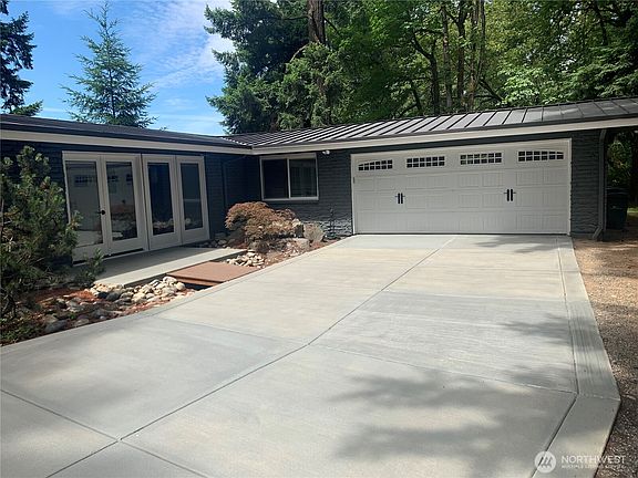 4th image of 8210 171st Avenue NE