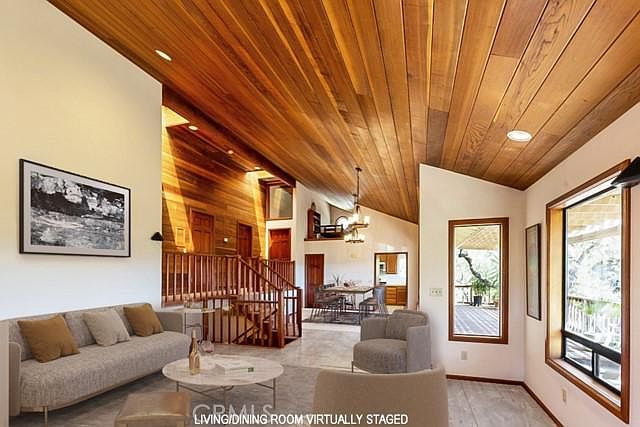 1st image of 7150 Valle Ave