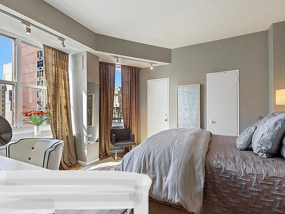 5th image of 155 E 34th St APT 20F