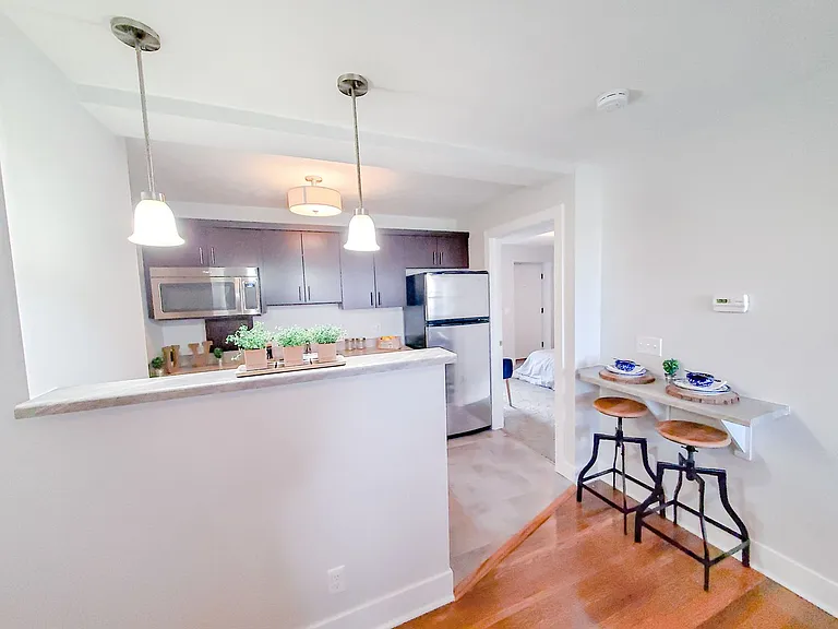 628 Park Ave — Photo 7