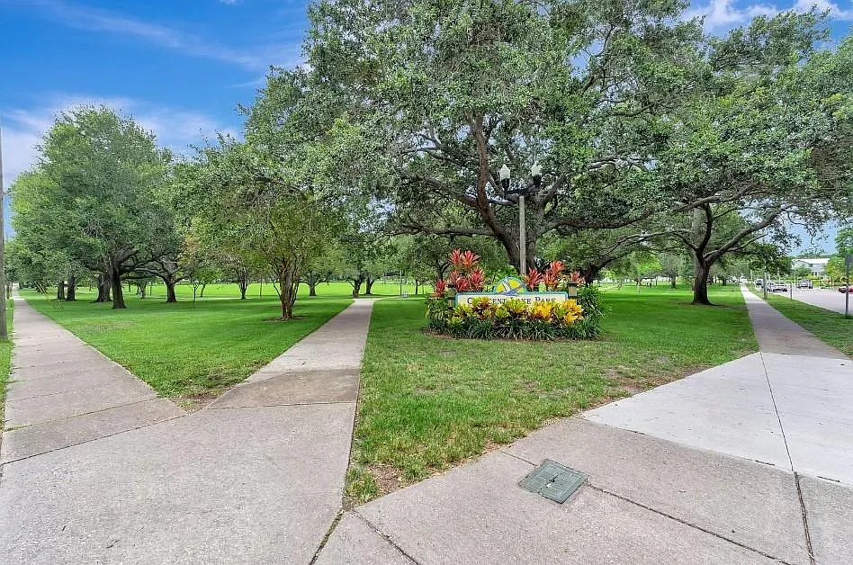 1 bed, 1.0 bath, 600 sqft, $1,900 — Photo 2
